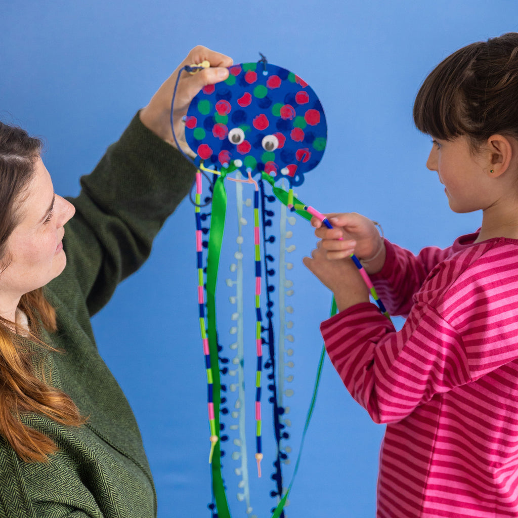 Quality time with Dabble & Co: mother and child sharing a joyful moment after making the Jelly!